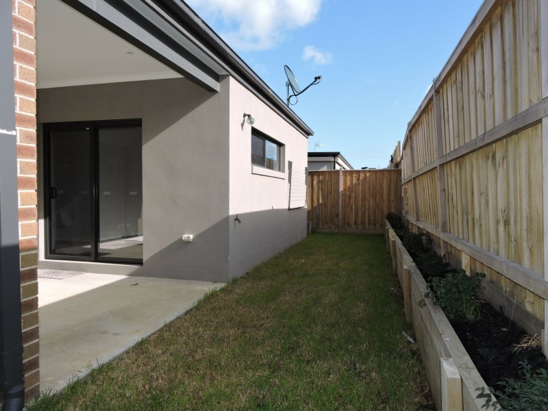 3 Jomon Way, Officer VIC 3809