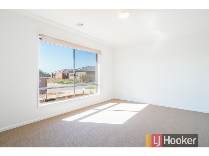 38 Leopold Crescent, Hampton Park VIC 3976