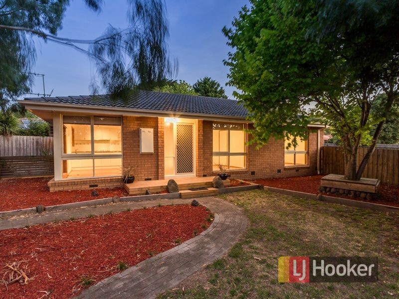 2 The Grange, Hampton Park VIC 3976