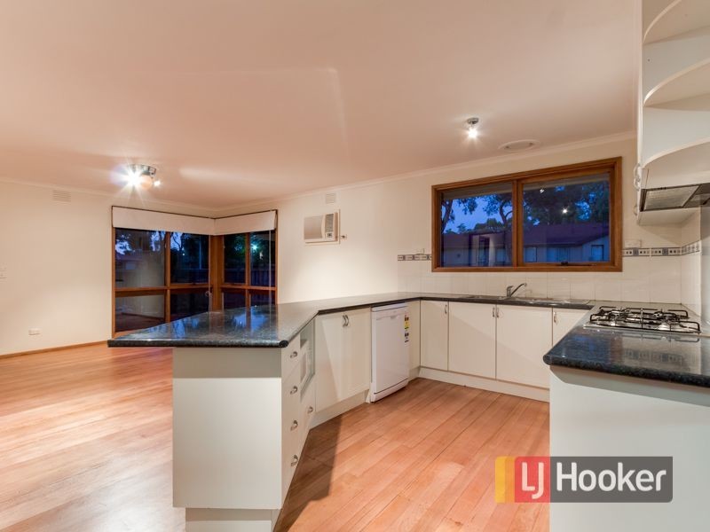 2 The Grange, Hampton Park VIC 3976