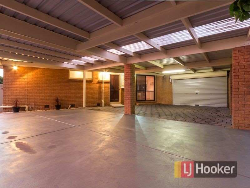 2 The Grange, Hampton Park VIC 3976