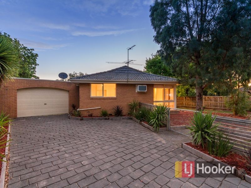 2 The Grange, Hampton Park VIC 3976