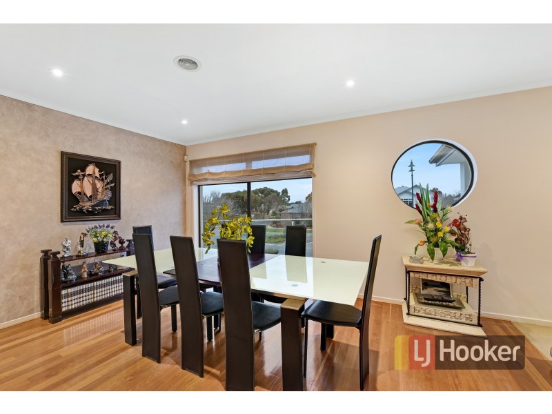 2 Brookland Greens Boulevard, Cranbourne VIC 3977