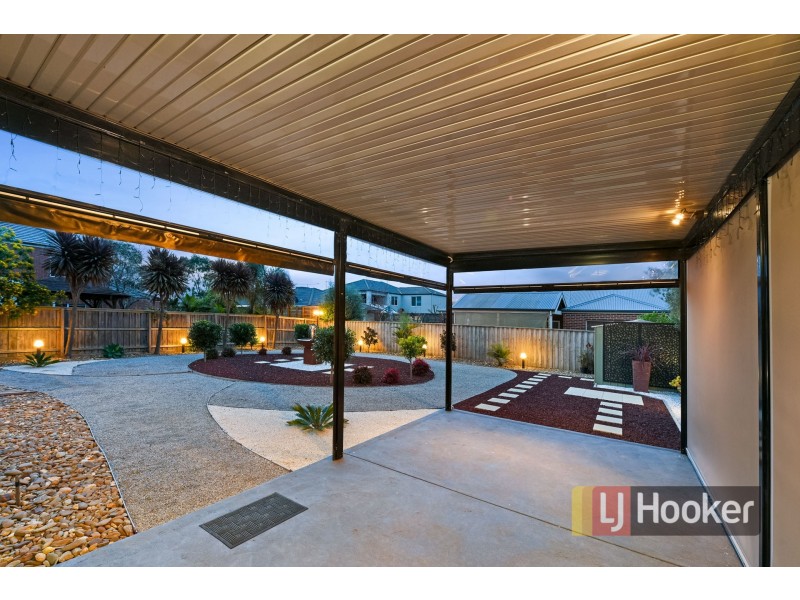 2 Brookland Greens Boulevard, Cranbourne VIC 3977