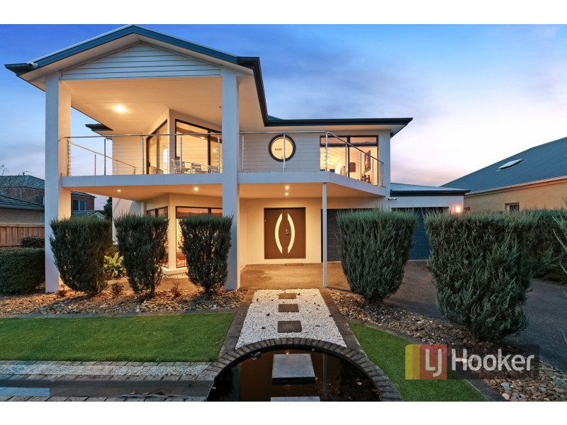 2 Brookland Greens Boulevard, Cranbourne VIC 3977