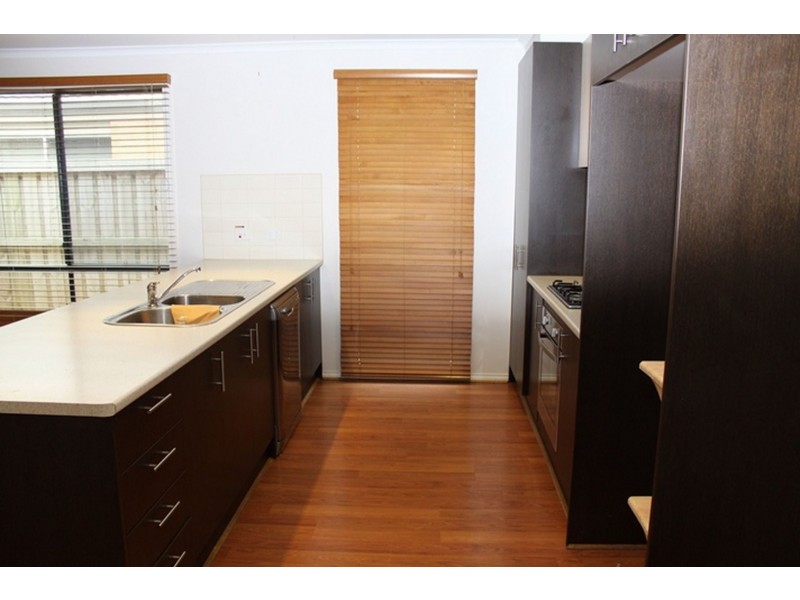 6 Maybush Lane, Cranbourne VIC 3977