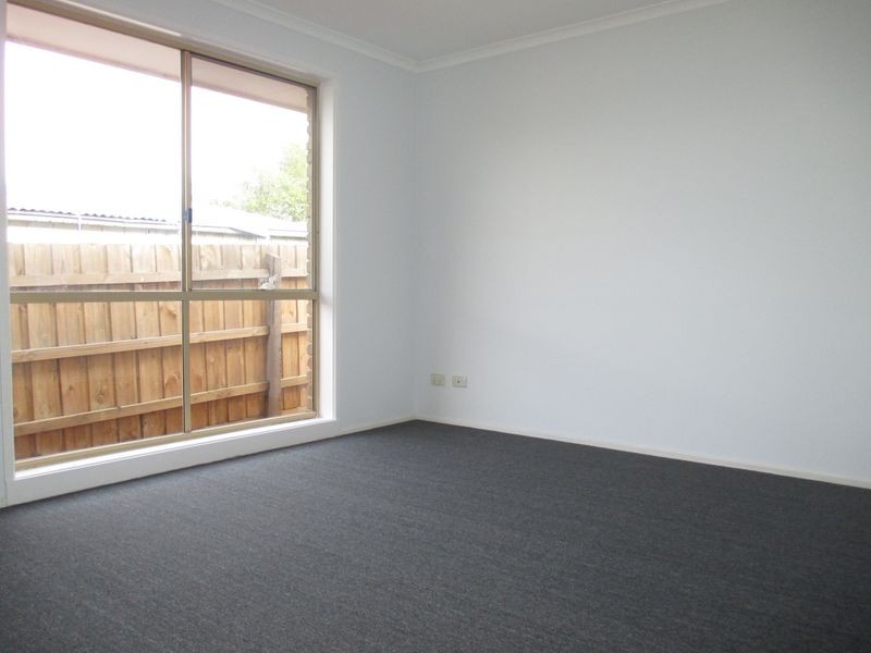 2/26 Springfield Crescent, Hampton Park VIC 3976