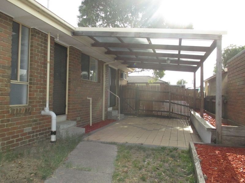 2/26 Springfield Crescent, Hampton Park VIC 3976