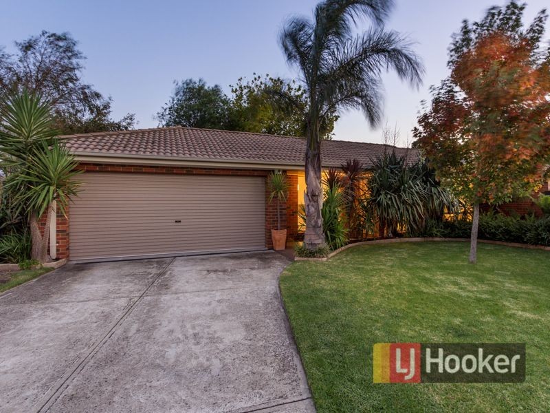 4 Aquamarine Court, Hampton Park VIC 3976