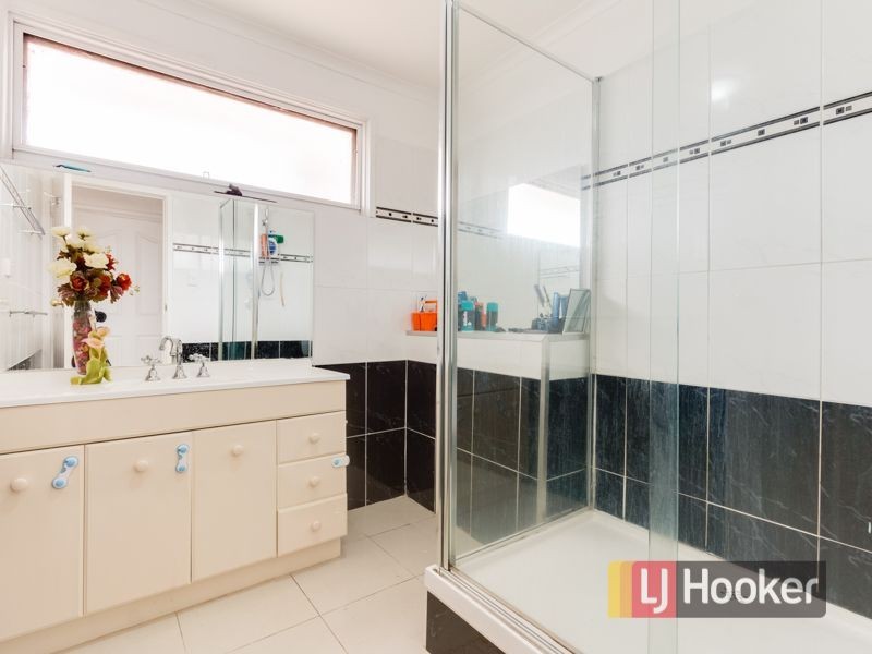 31 Greenvalley Crescent, Hampton Park VIC 3976