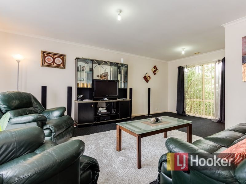 13 England Walk, Narre Warren South VIC 3805
