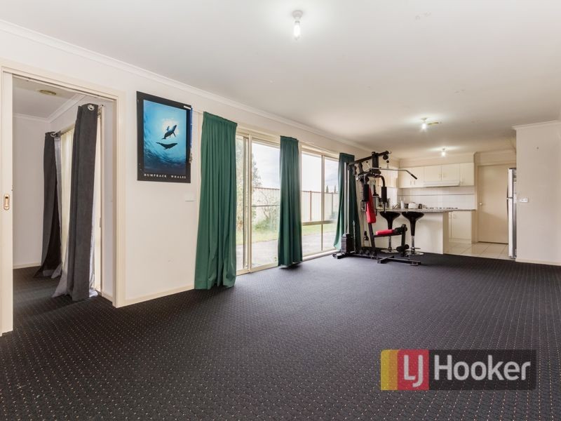 13 England Walk, Narre Warren South VIC 3805