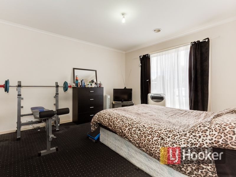 13 England Walk, Narre Warren South VIC 3805