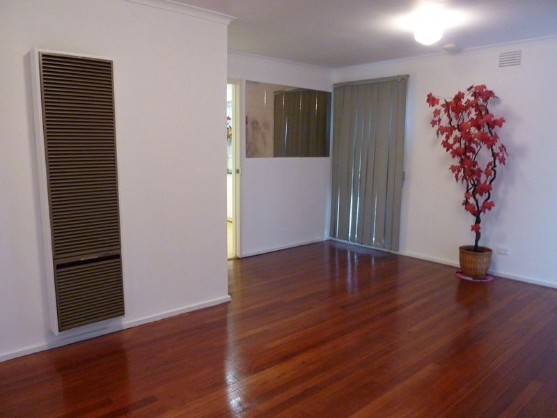 4 Hallam Road, Hampton Park VIC 3976