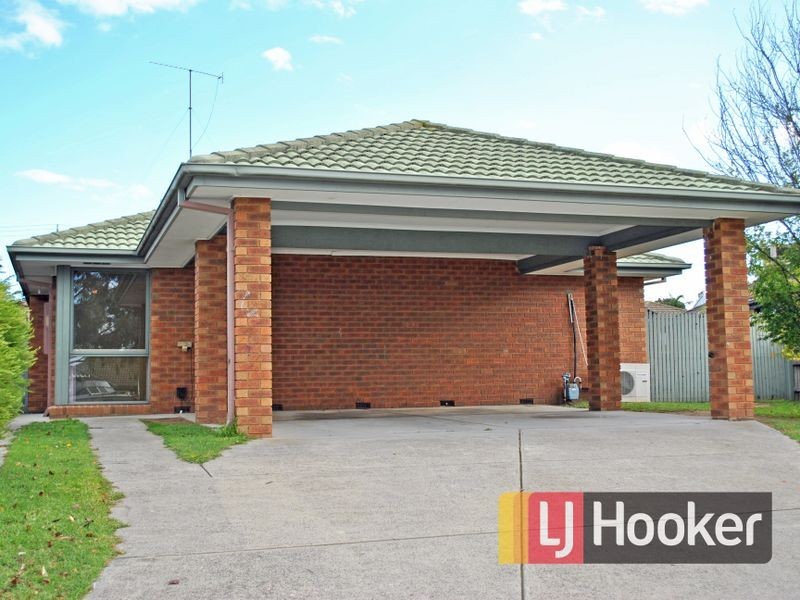 11 Isaac Edey Place, Hampton Park VIC 3976