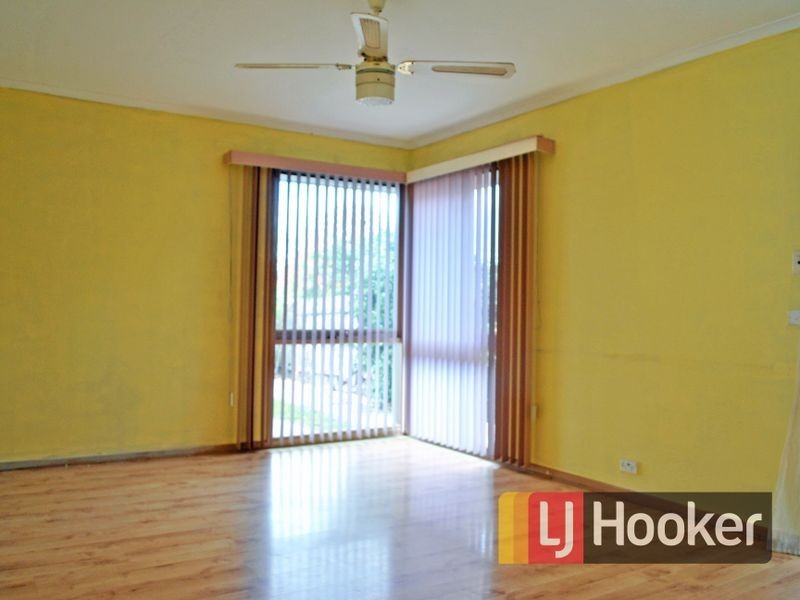 11 Isaac Edey Place, Hampton Park VIC 3976