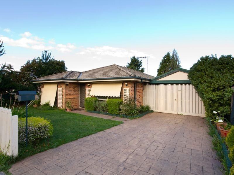 49 Michelle Drive, Hampton Park VIC 3976