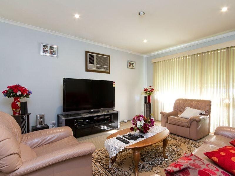 49 Michelle Drive, Hampton Park VIC 3976