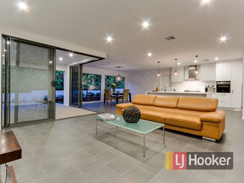 28 Bushlark Drive, Berwick VIC 3806