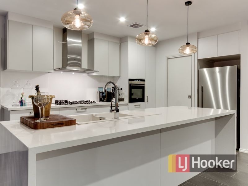 28 Bushlark Drive, Berwick VIC 3806