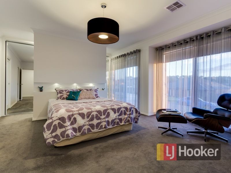 28 Bushlark Drive, Berwick VIC 3806