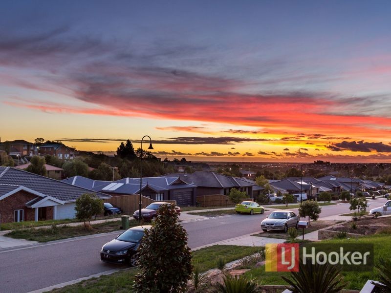 28 Bushlark Drive, Berwick VIC 3806