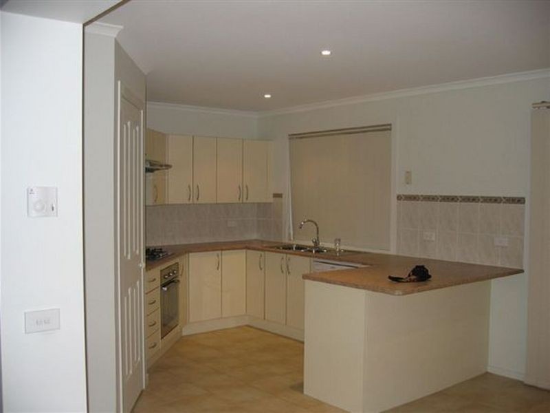 5/17 Linmac Court, Hampton Park VIC 3976