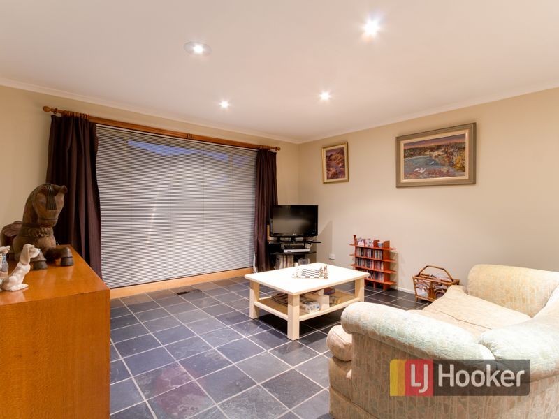 52 Justin Circuit, Hampton Park VIC 3976