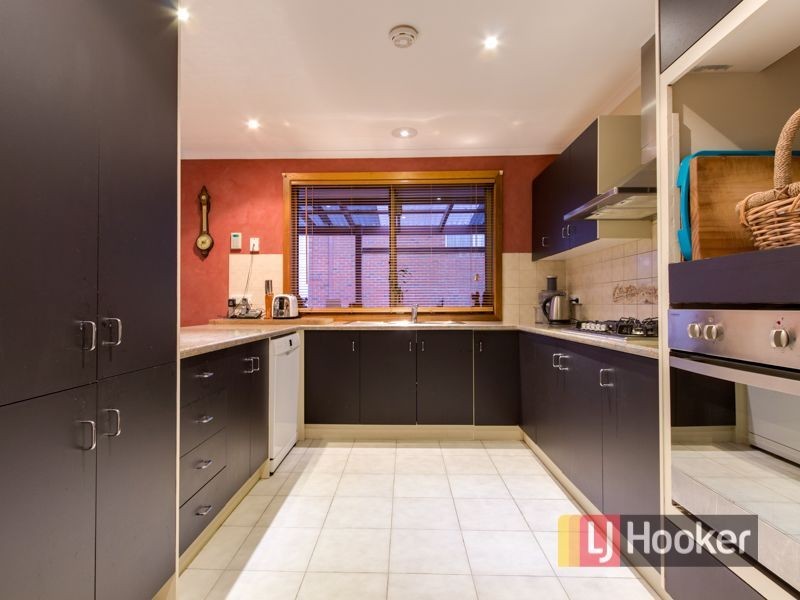 52 Justin Circuit, Hampton Park VIC 3976