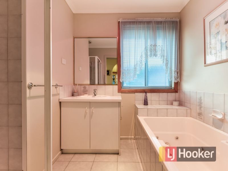 52 Justin Circuit, Hampton Park VIC 3976
