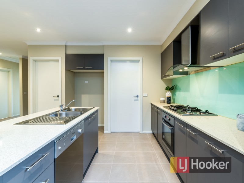 56 Pine Park Drive, Wollert VIC 3750