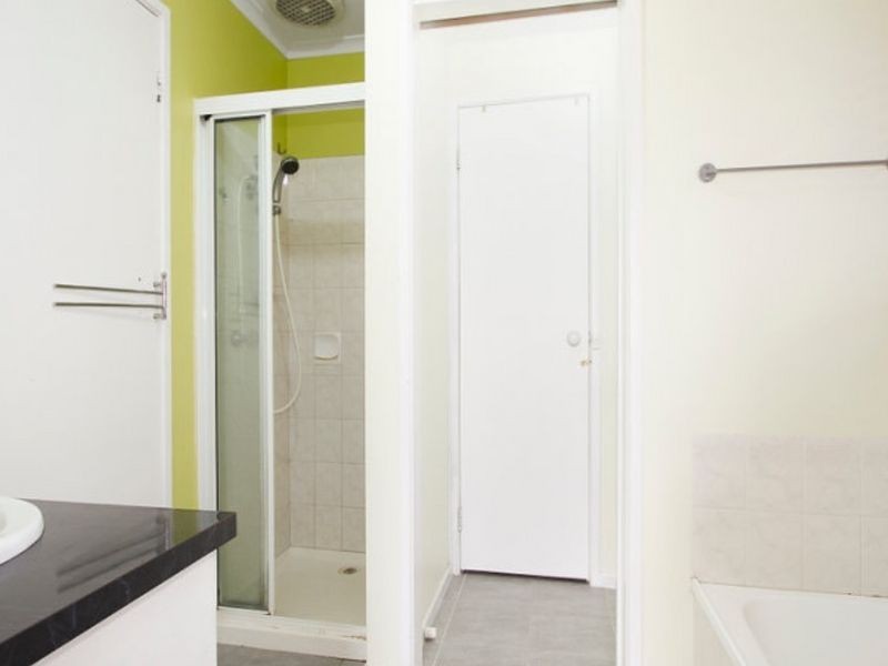 28 Ralph Crescent, Hampton Park VIC 3976