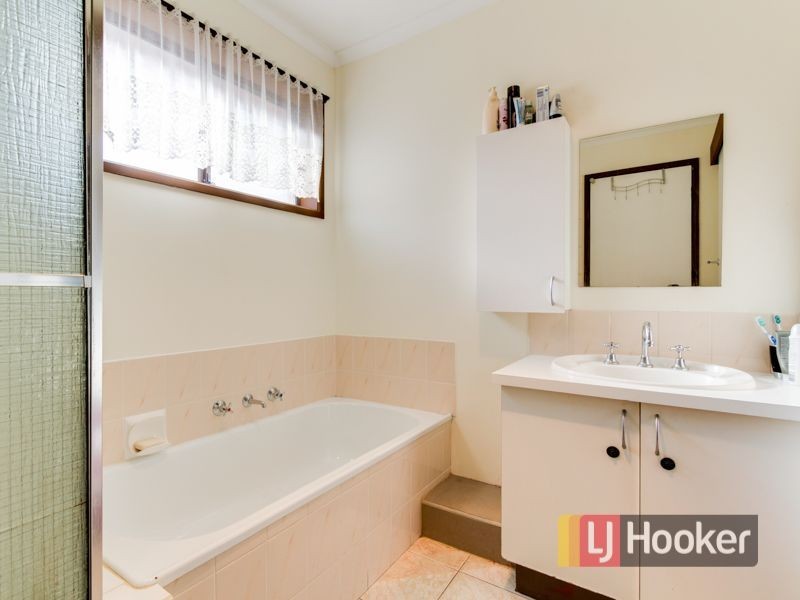 41 Edeys Run, Hampton Park VIC 3976