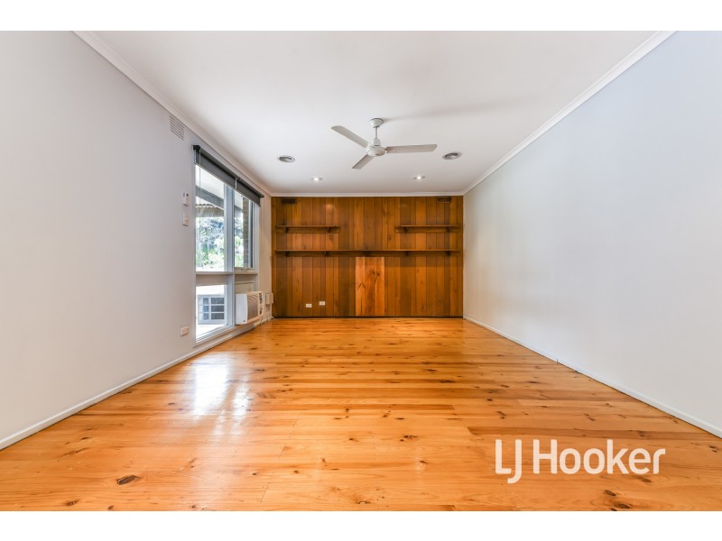 26 McLaren Drive, Cranbourne VIC 3977