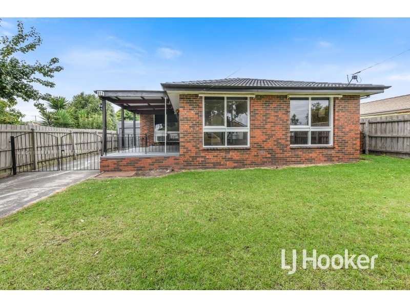 26 McLaren Drive, Cranbourne VIC 3977