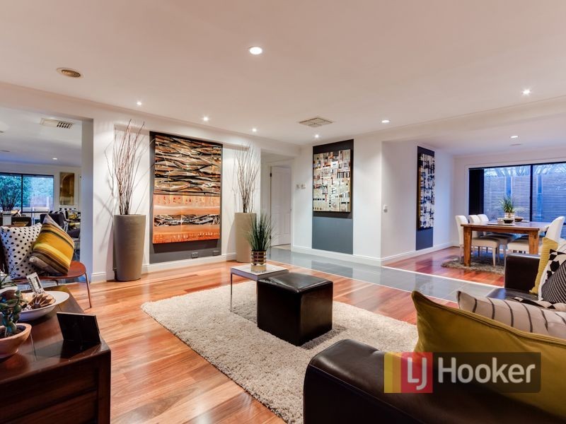6 Sugarbush Drive, Lynbrook VIC 3975