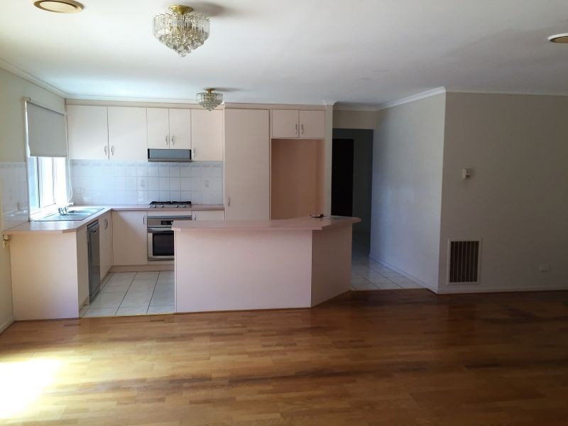 10 Stratus Court, Hampton Park VIC 3976