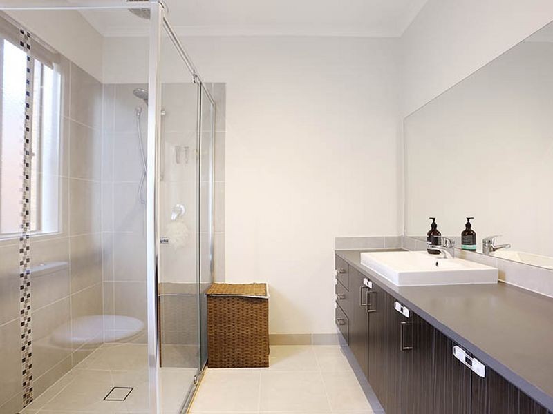 17 Cadillac Street, Cranbourne East VIC 3977