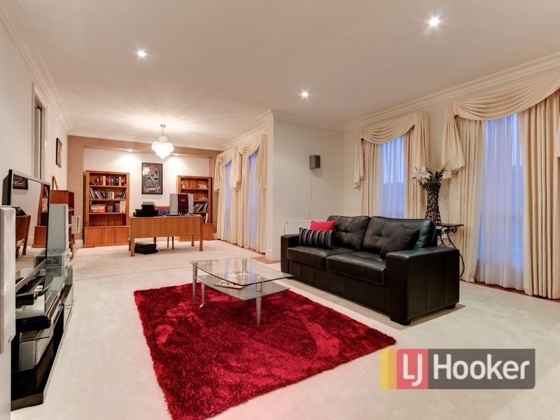 91 Crawley Road, Narre Warren North VIC 3804