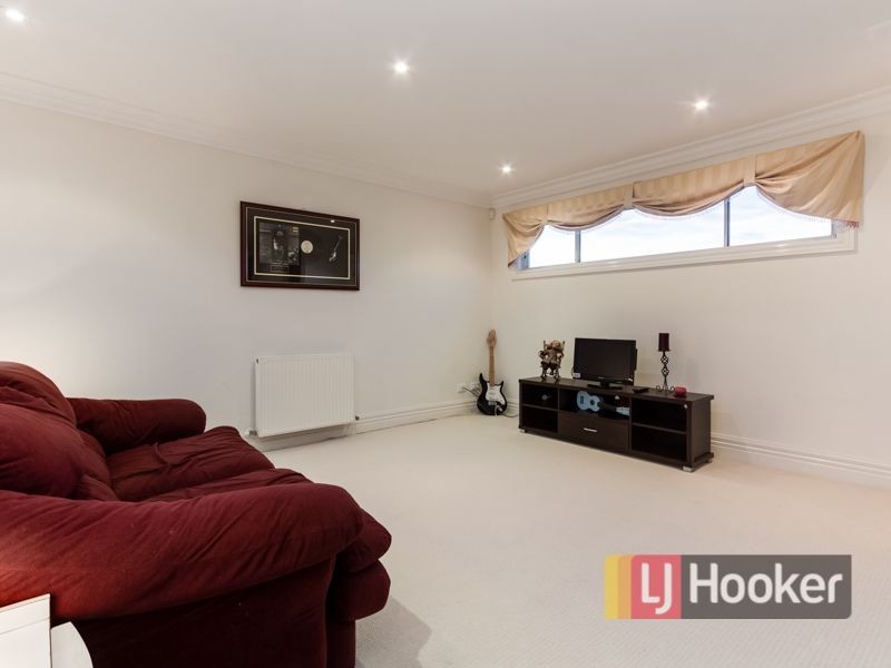 91 Crawley Road, Narre Warren North VIC 3804