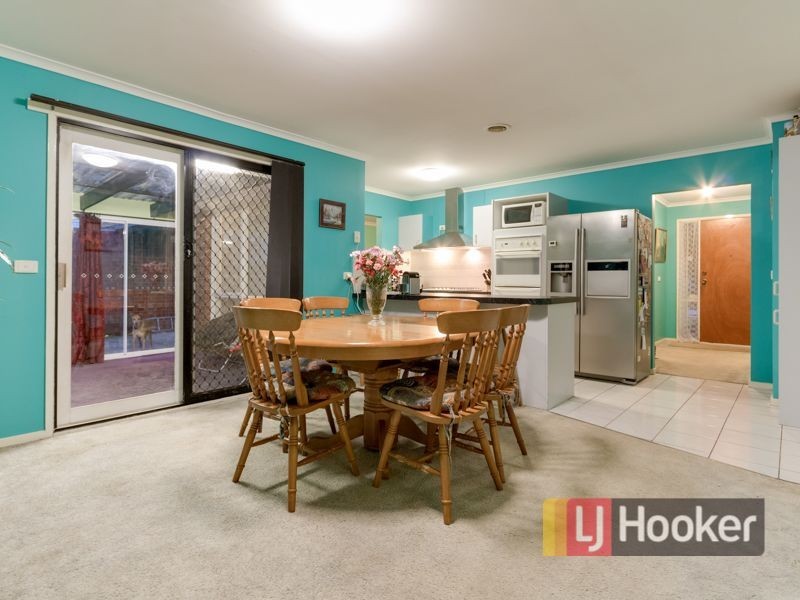 13 Jessica Drive, Hampton Park VIC 3976