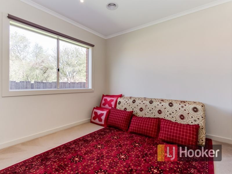 2/78 Warana Drive, Hampton Park VIC 3976