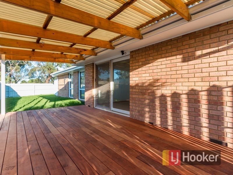 8 Mayruck Rise, Hampton Park VIC 3976