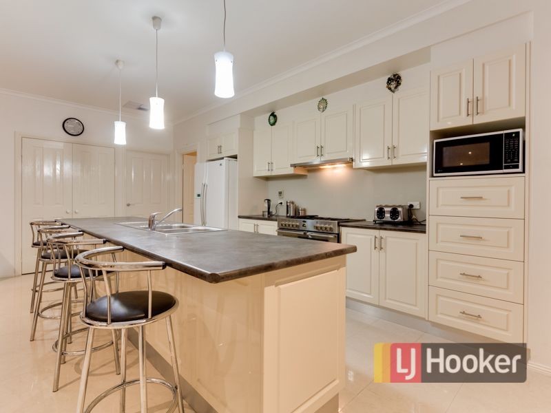 10 Cobalt Court, Pakenham VIC 3810