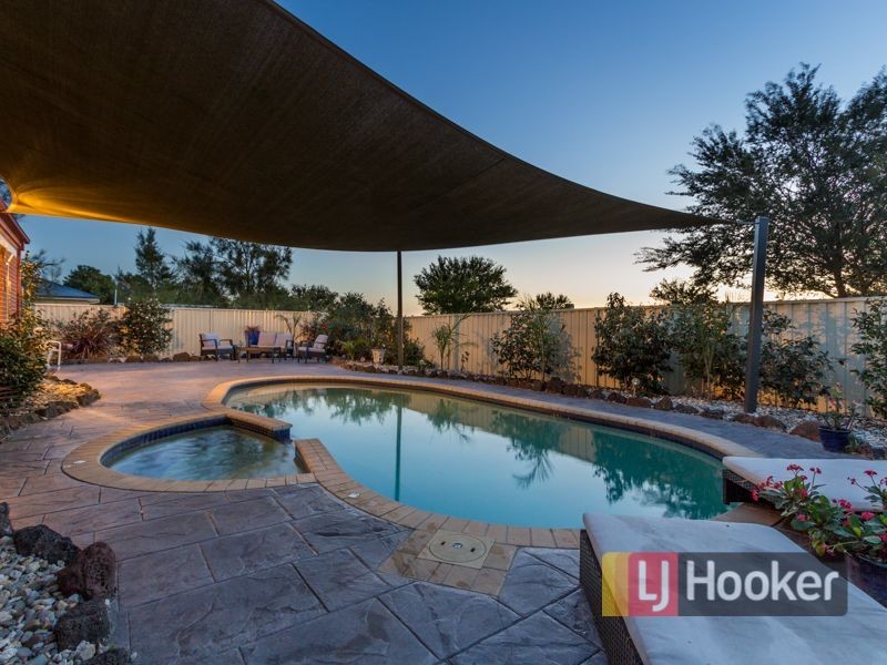 10 Cobalt Court, Pakenham VIC 3810