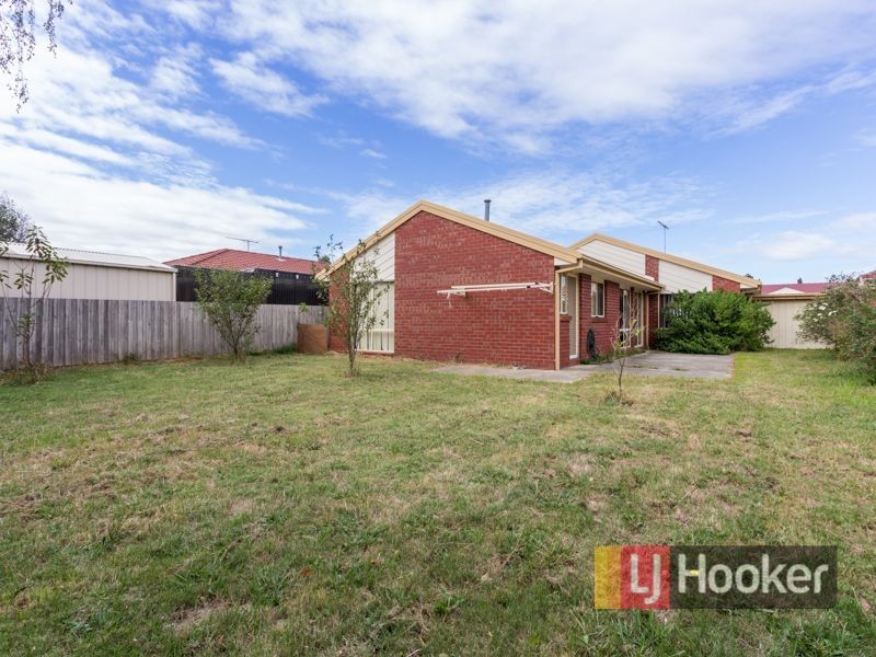 13 England Walk, Narre Warren South VIC 3805