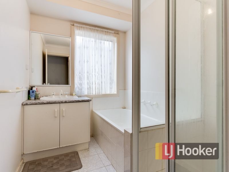 13 England Walk, Narre Warren South VIC 3805