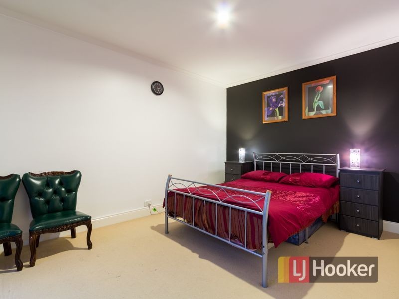 6 Sugarbush Drive, Lynbrook VIC 3975