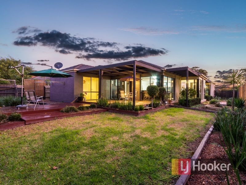 6 Sugarbush Drive, Lynbrook VIC 3975