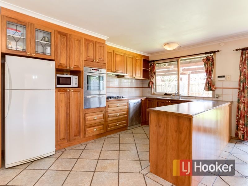 3 Beckington Crescent, Hampton Park VIC 3976